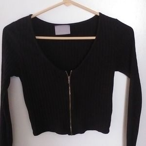 Nollie brand, black long sleeve crop